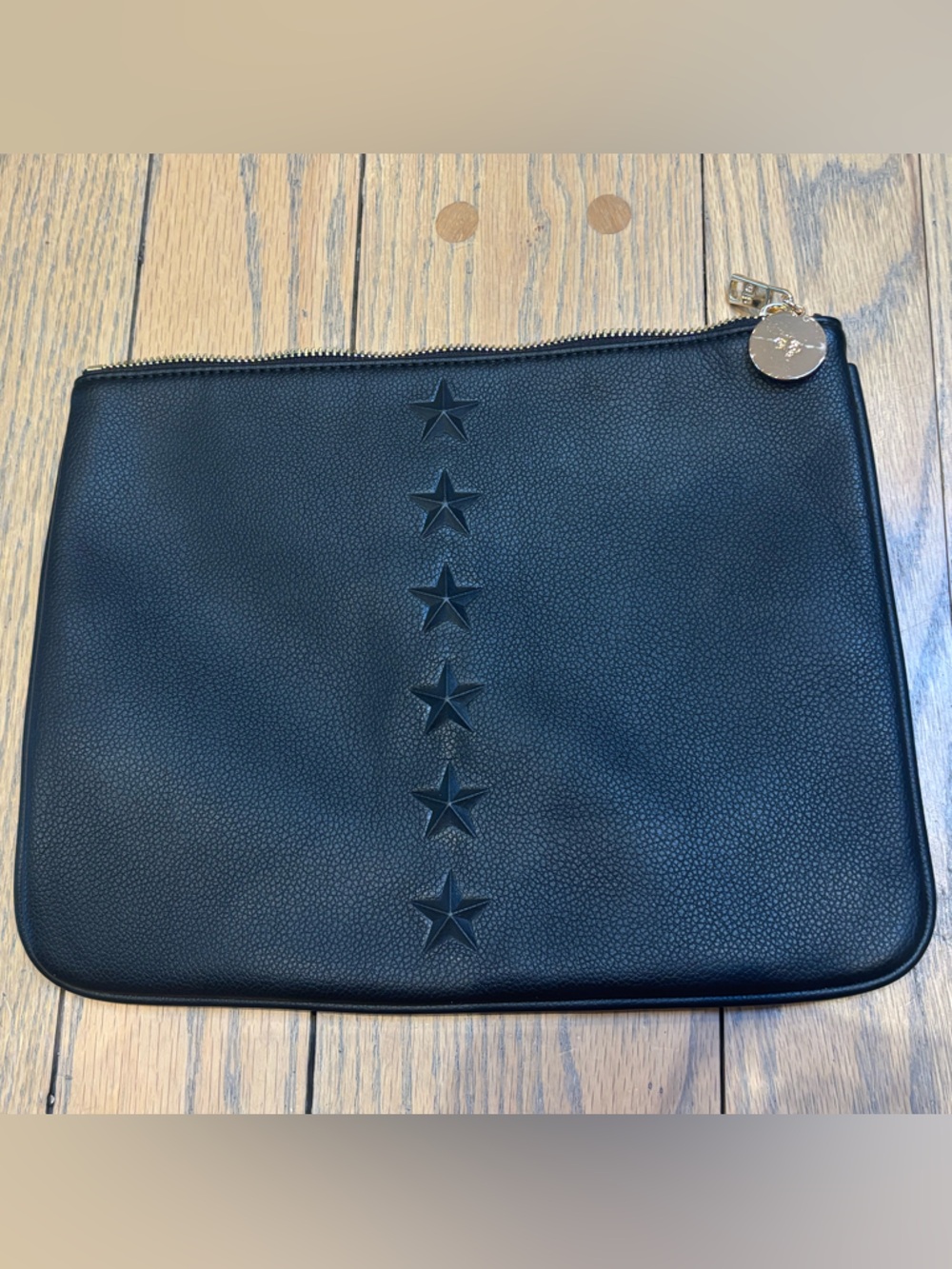 Ela Black Star-Detail vegan Leather Zip Wristlet Clutch